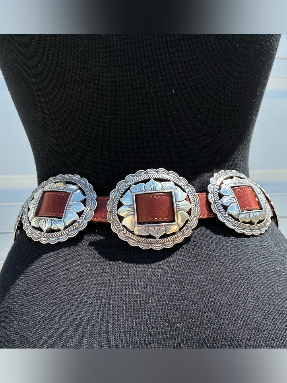 Brighton Festival Boho Western Brown Leather Concho Belt Silver-Tone Flower 1993 - Picture 2 of 6